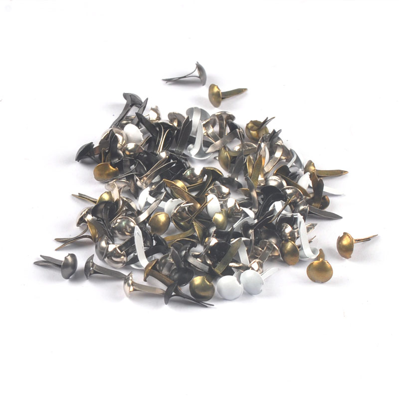 100 Pezzi Mini Brads in Metall - Embellishments For Scrapbooking recensione e prezzo